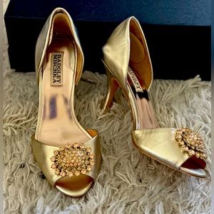 Badgley Mischka gold heel 7 1/2